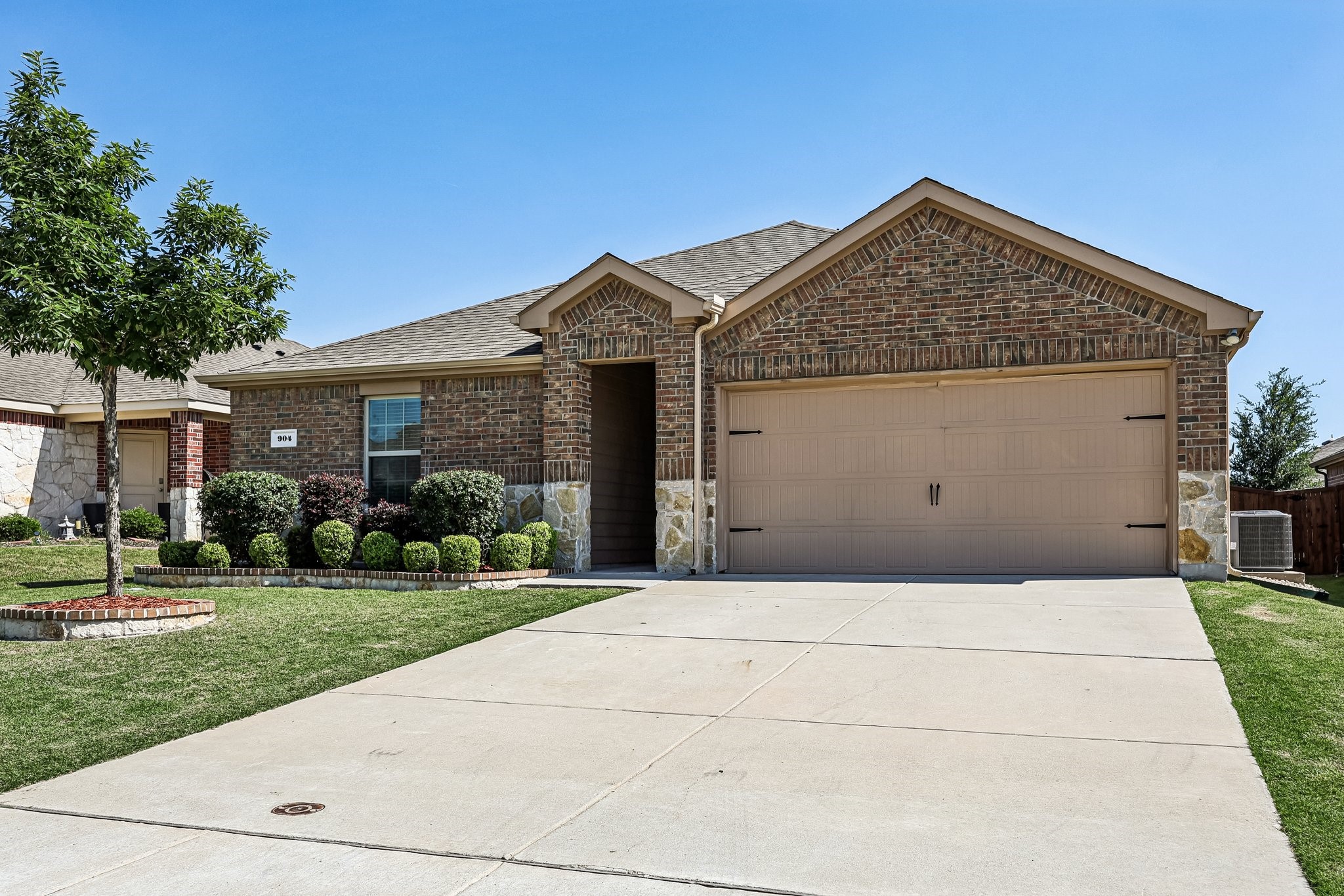 904 Alton Drive Aubrey TX 76227