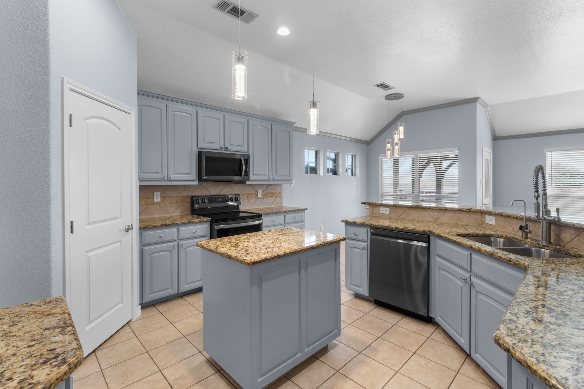 945 Jodie Drive Weatherford TX 76087