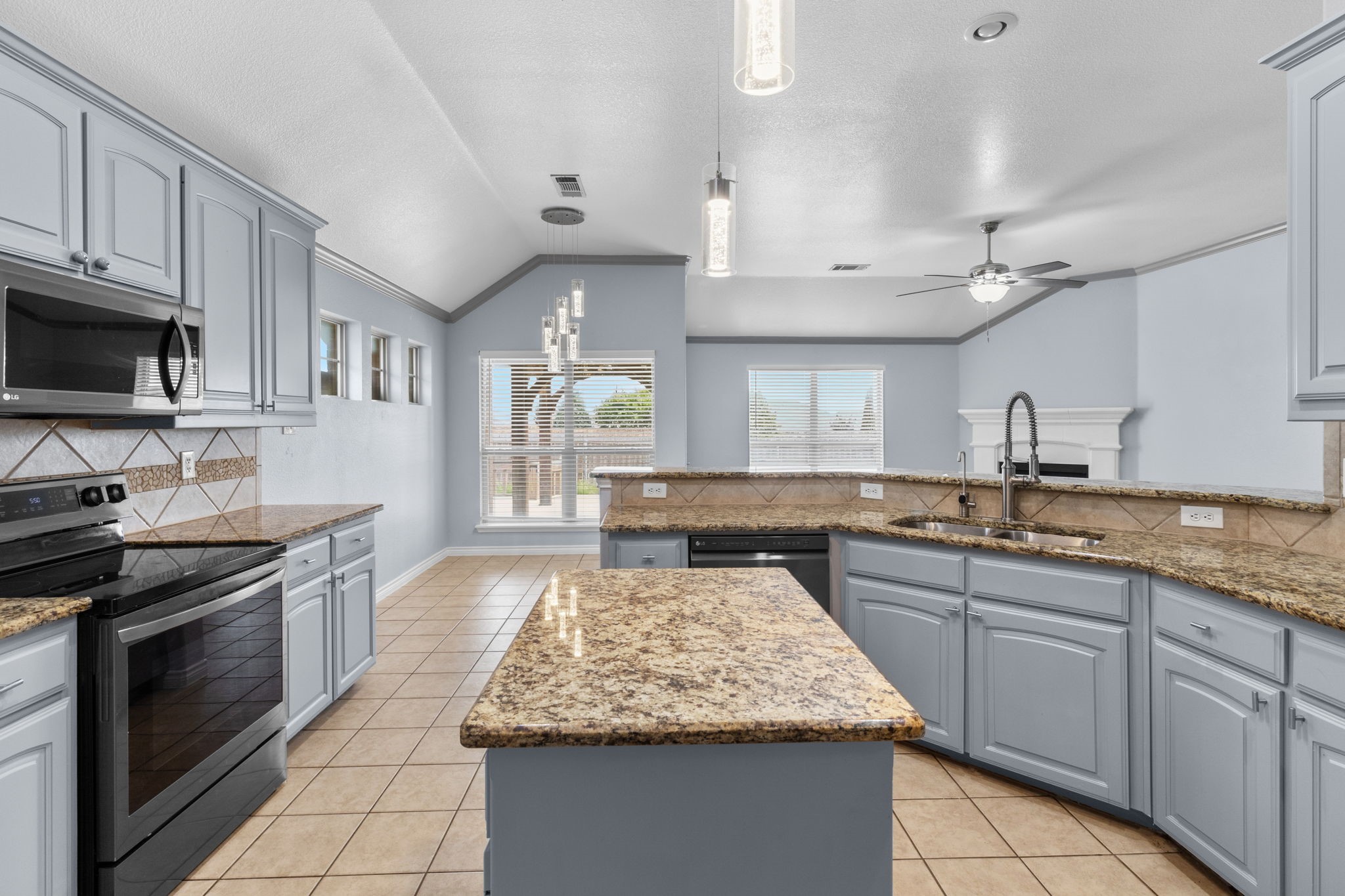 945 Jodie Drive Weatherford TX 76087