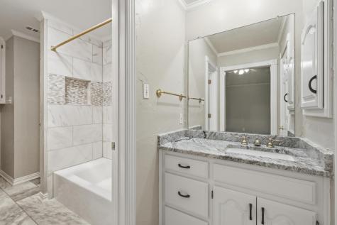 848 Birdsong Bedford TX 76021