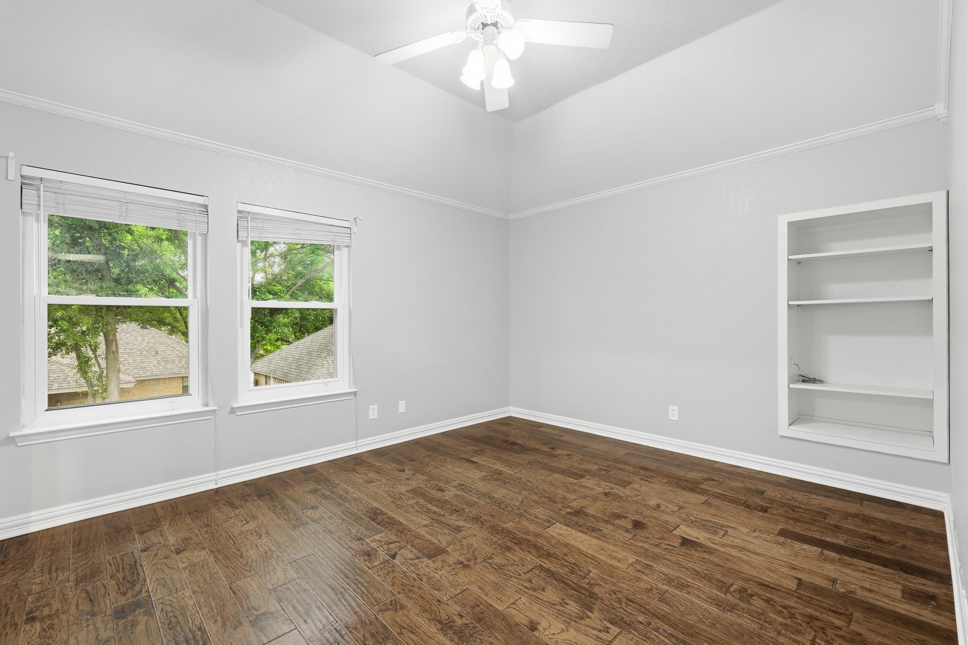 848 Birdsong Bedford TX 76021
