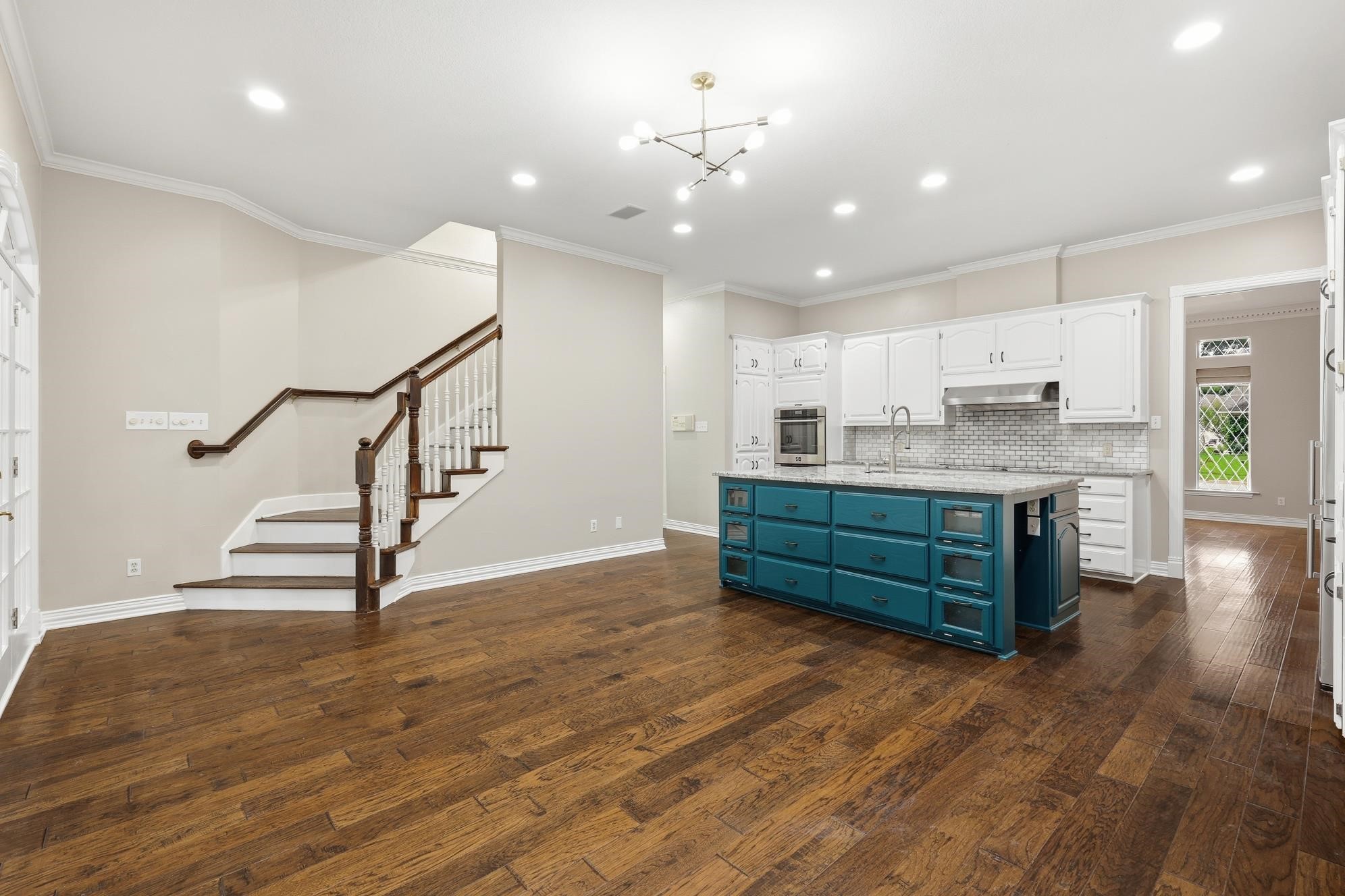 848 Birdsong Bedford TX 76021