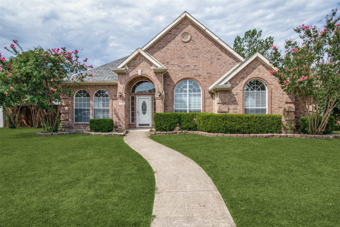 2721 Grasmere Street Garland TX 75040