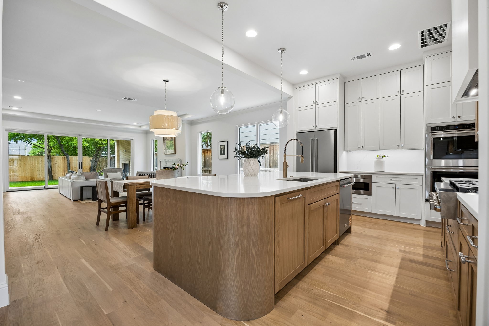 4606 Cowan Avenue Dallas TX 75209