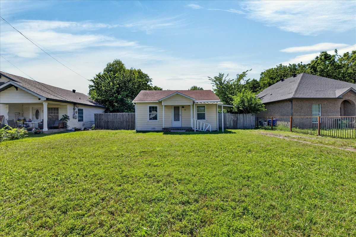 4001 S Peachtree Road Balch Springs TX 75180