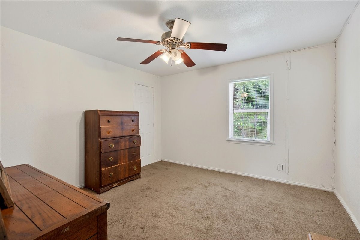 4001 S Peachtree Road Balch Springs TX 75180