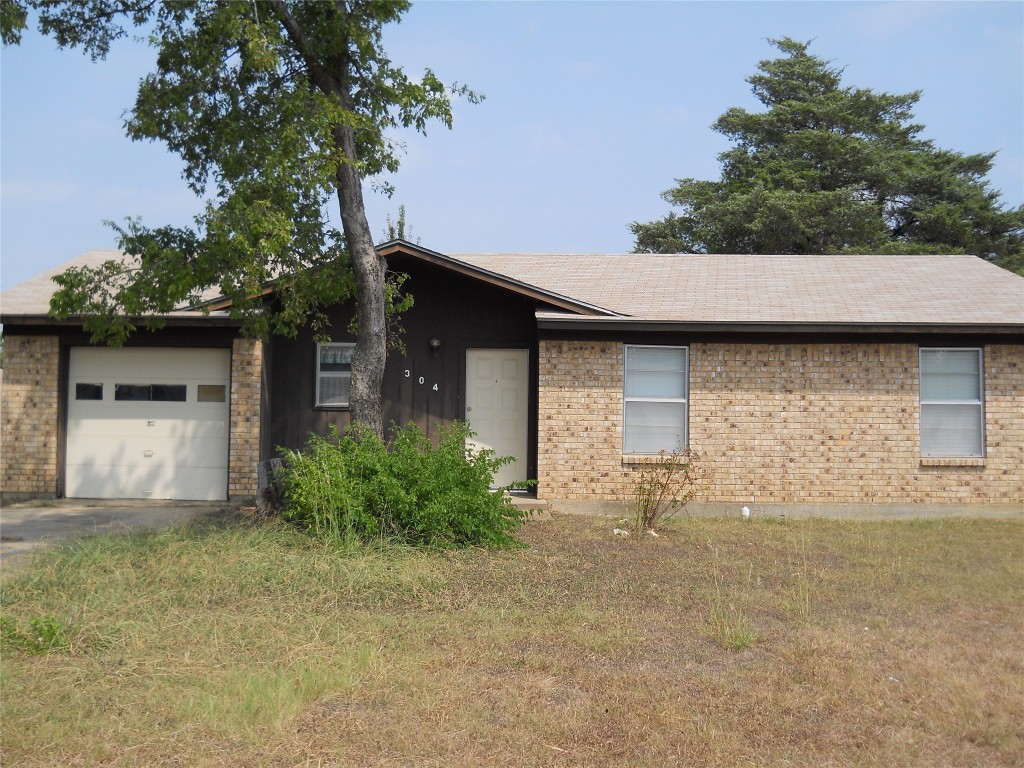 304 Hilltop Road Keene TX 76059