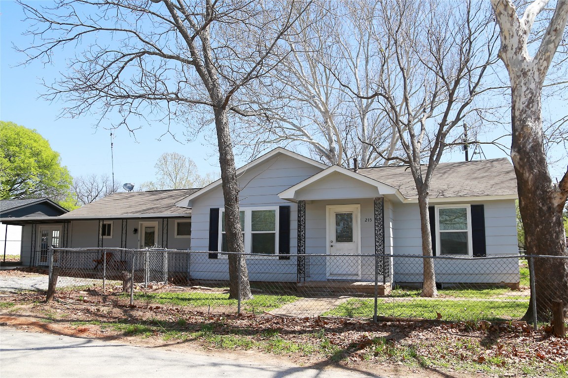 215 Mosley Lane Alvord TX 76225