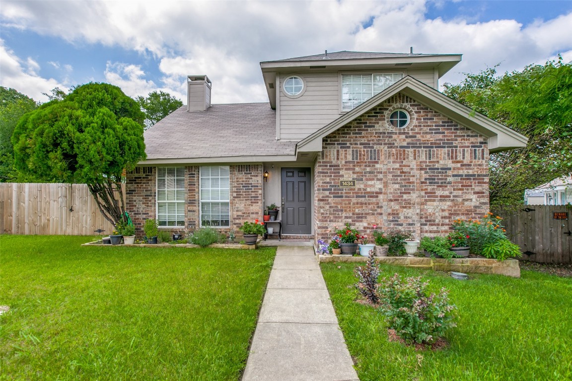1434 Aaron Place Duncanville TX 75137