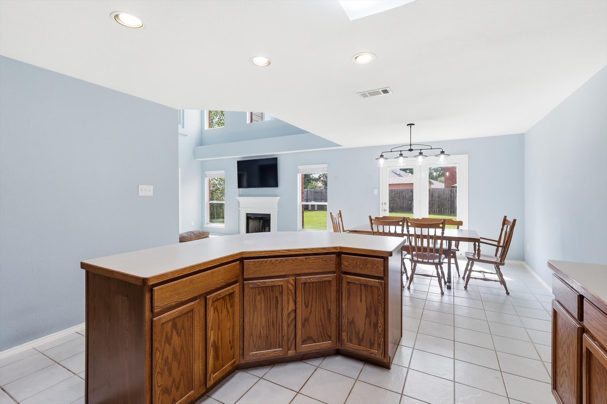 1703 Wolf Creek Drive Arlington TX 76018