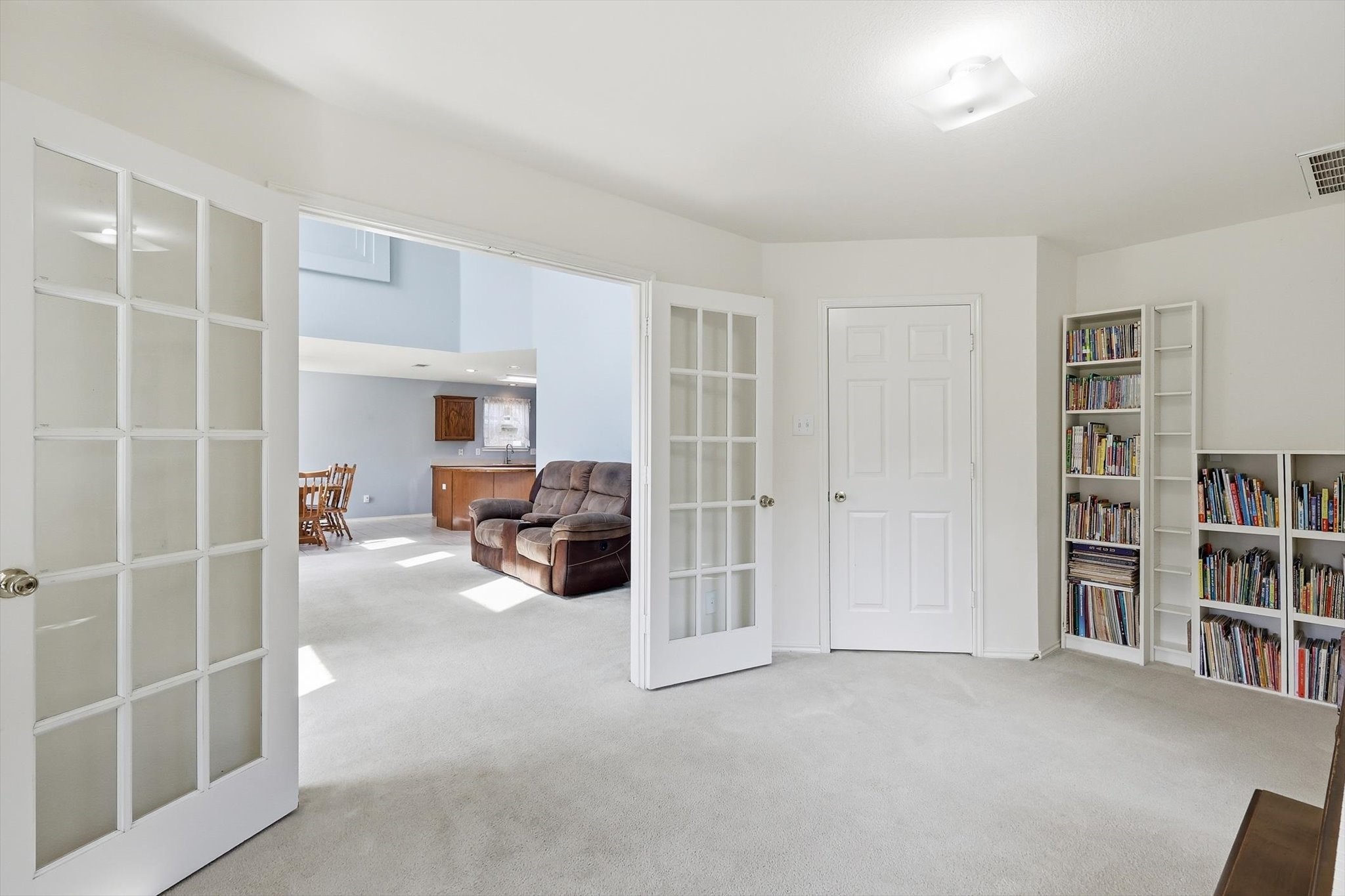 1703 Wolf Creek Drive Arlington TX 76018