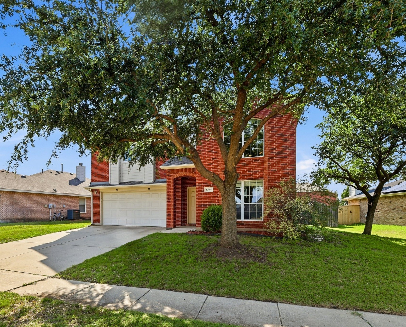 1703 Wolf Creek Drive Arlington TX 76018