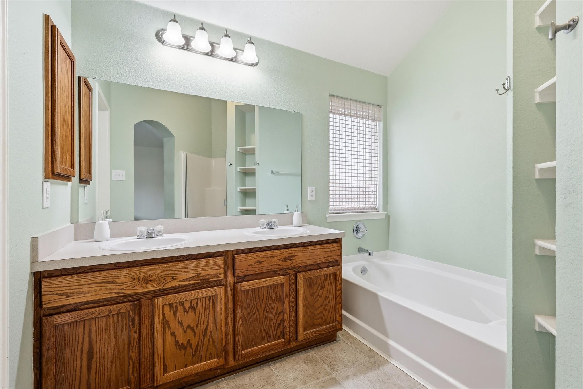 1703 Wolf Creek Drive Arlington TX 76018