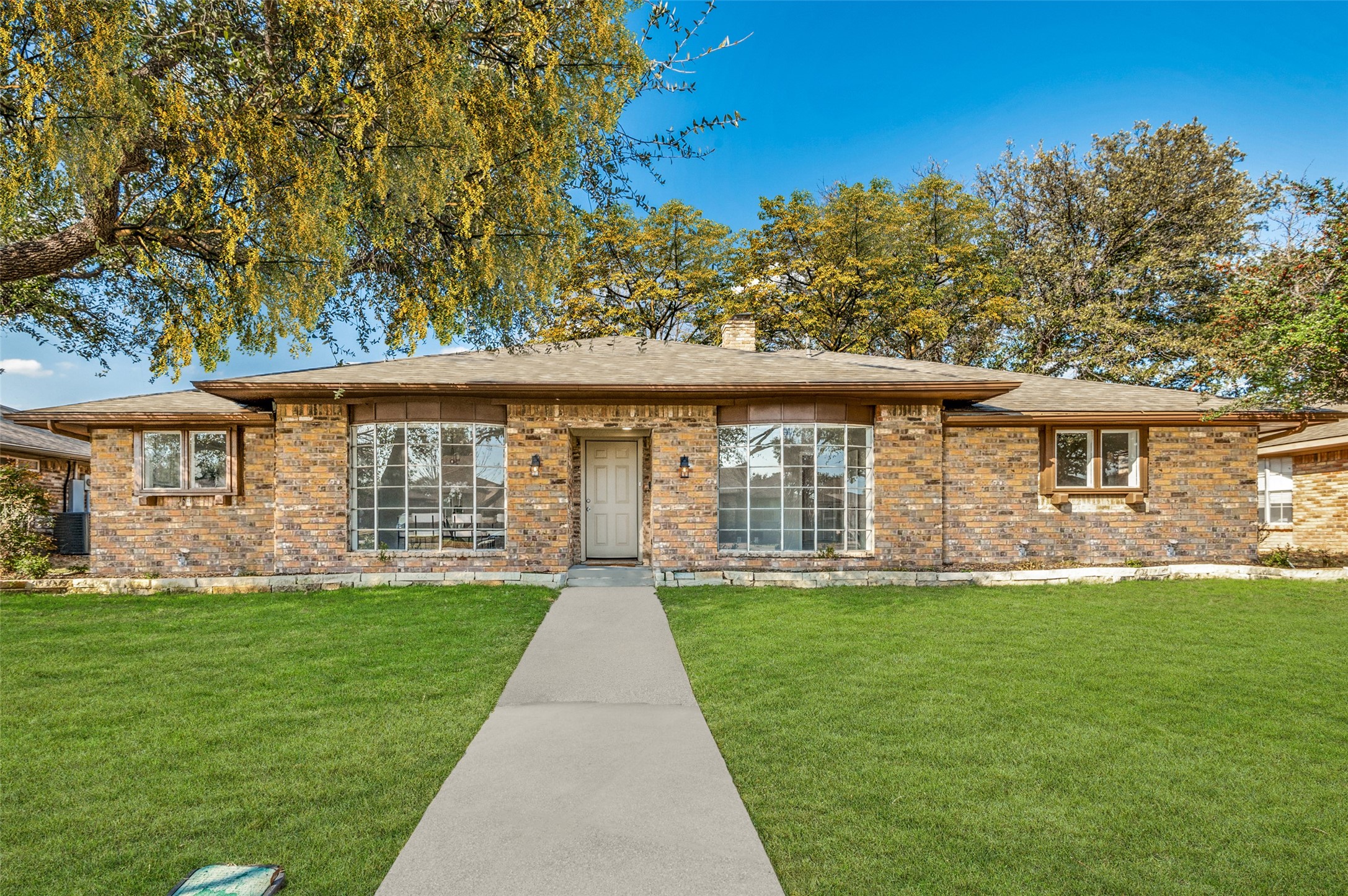 2261 Woodcreek Carrollton TX 75006