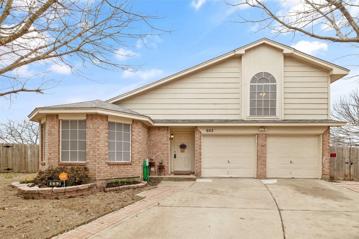 652 Blueberry Hill Lane Mansfield TX 76063