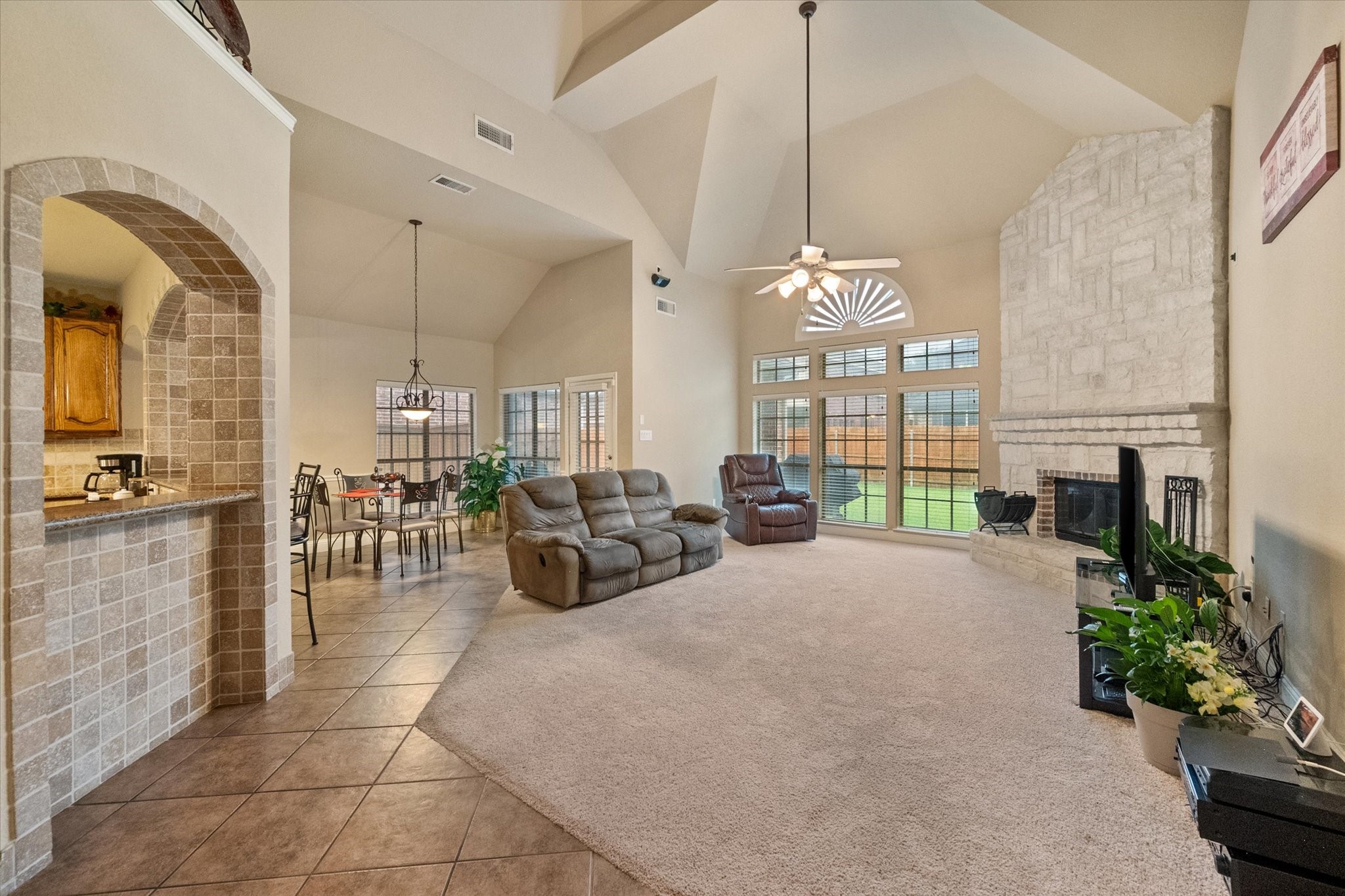 2755 Vela Grand Prairie TX 75054
