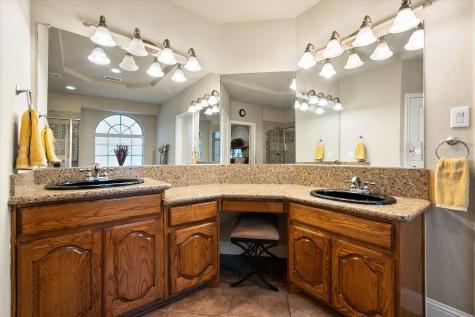 2755 Vela Grand Prairie TX 75054