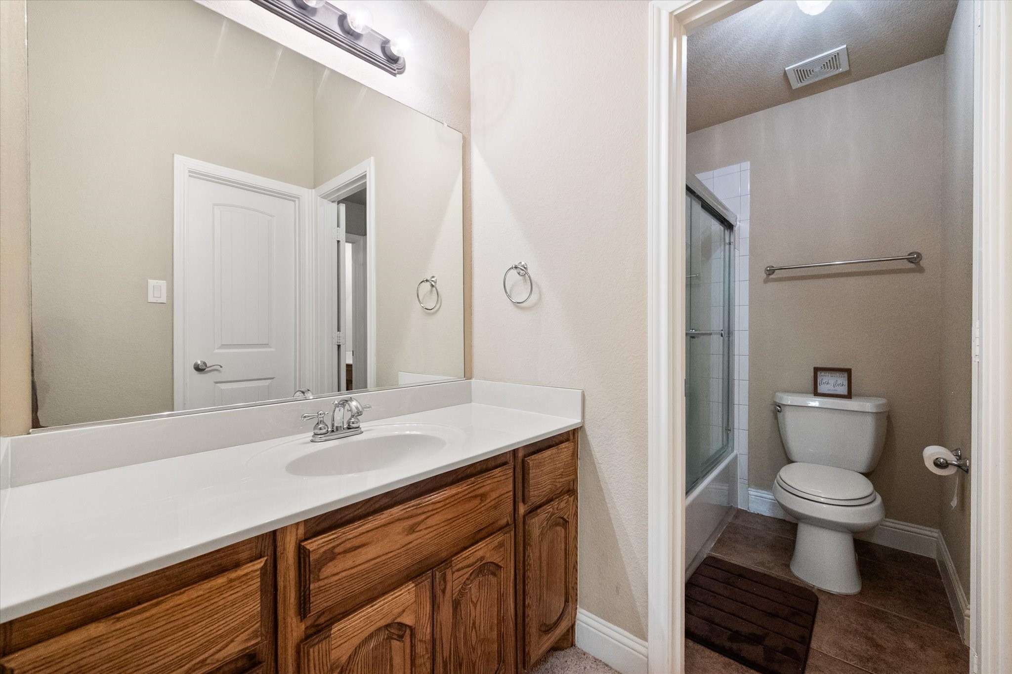 2755 Vela Grand Prairie TX 75054