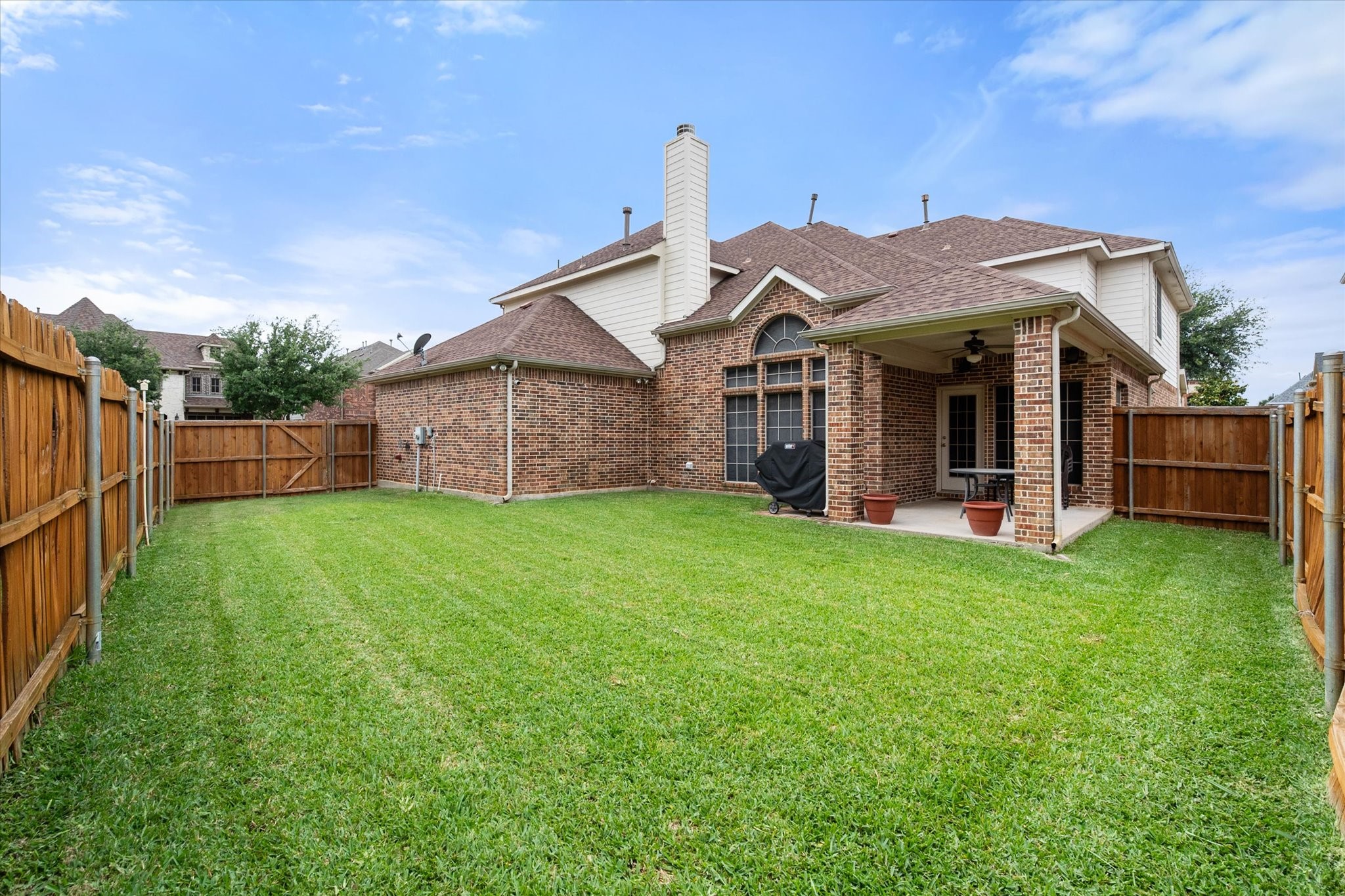 2755 Vela Grand Prairie TX 75054
