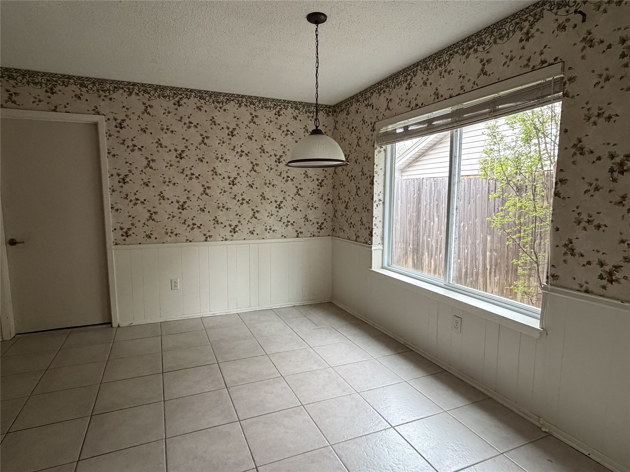 2904 Steve Drive Hurst TX 76054