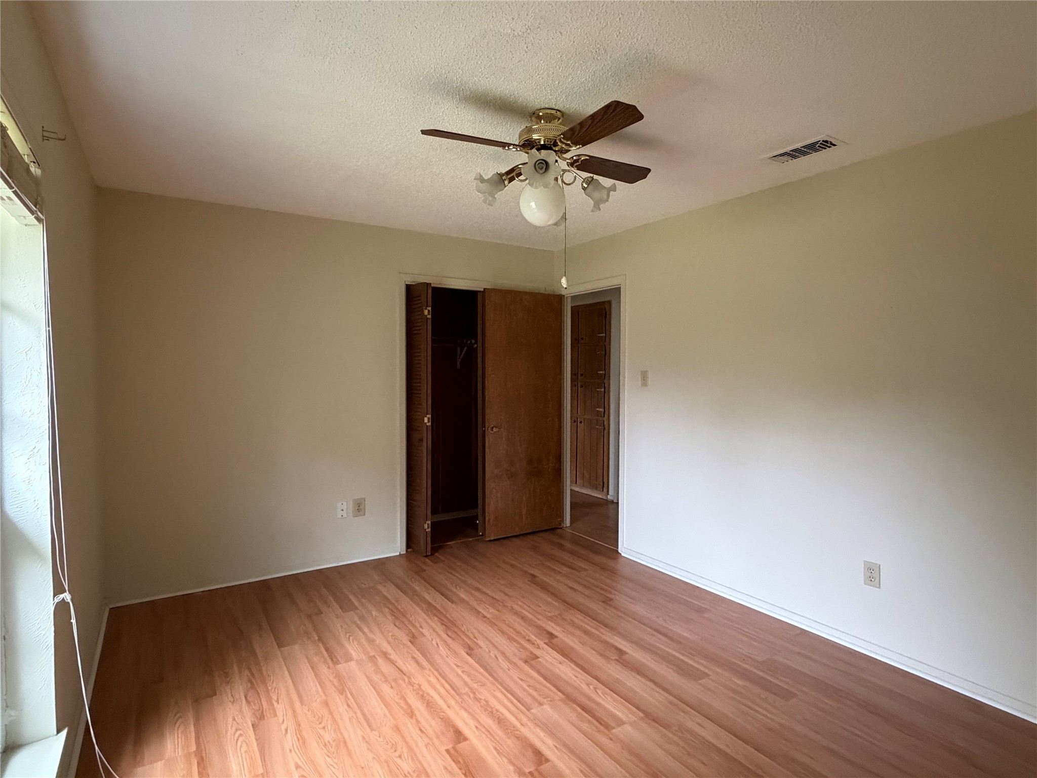2904 Steve Drive Hurst TX 76054