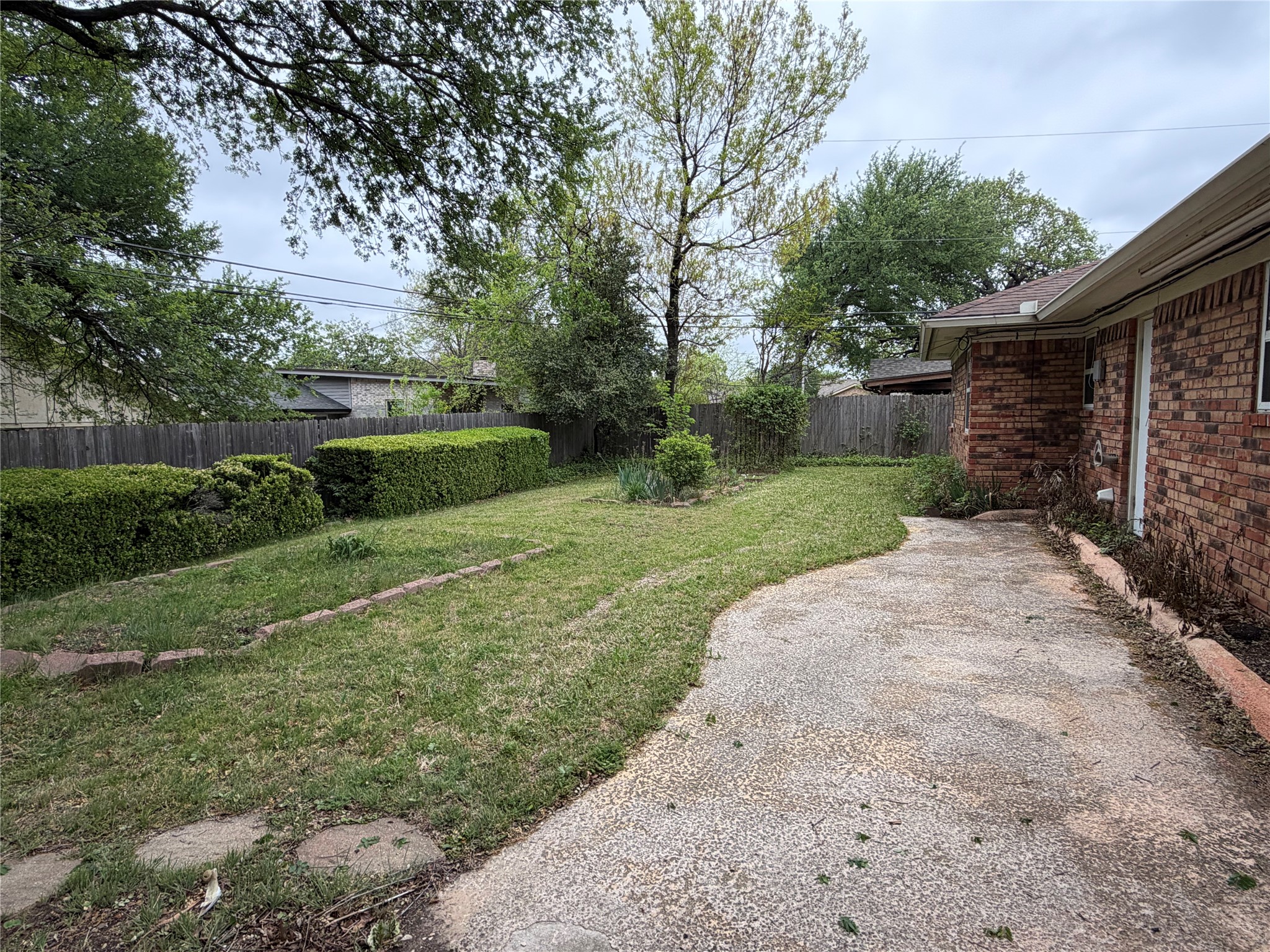 2904 Steve Drive Hurst TX 76054