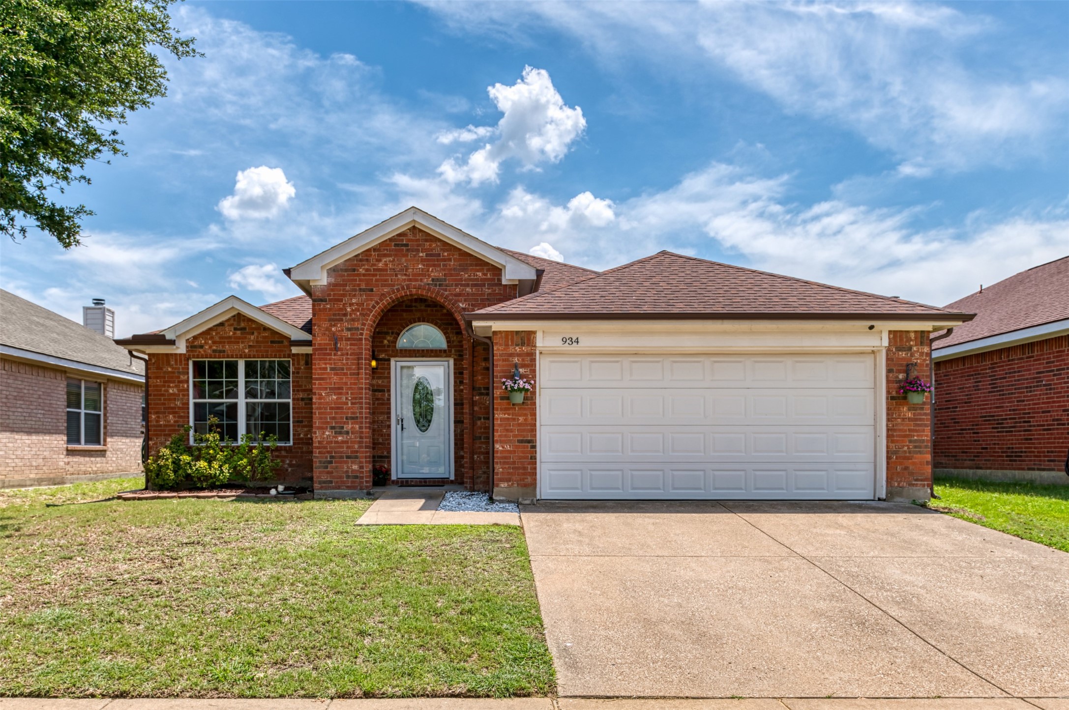 934 Plumeria Drive Arlington TX 76002