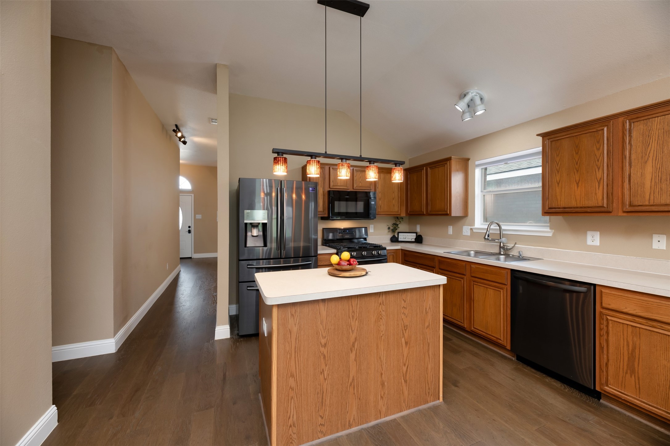 934 Plumeria Drive Arlington TX 76002