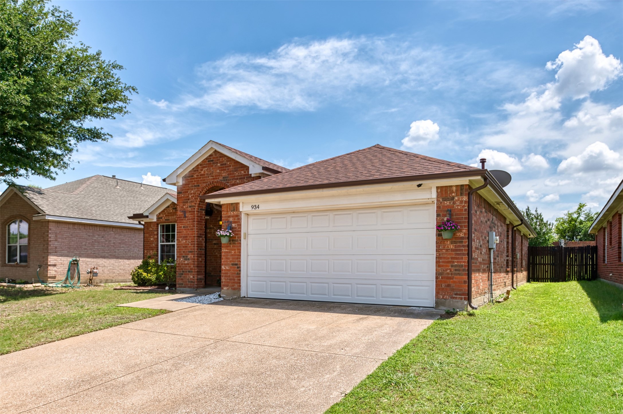 934 Plumeria Drive Arlington TX 76002