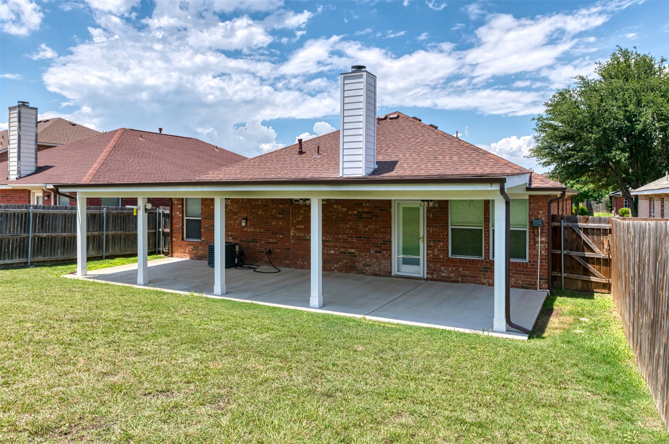 934 Plumeria Drive Arlington TX 76002