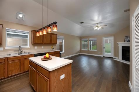 934 Plumeria Drive Arlington TX 76002