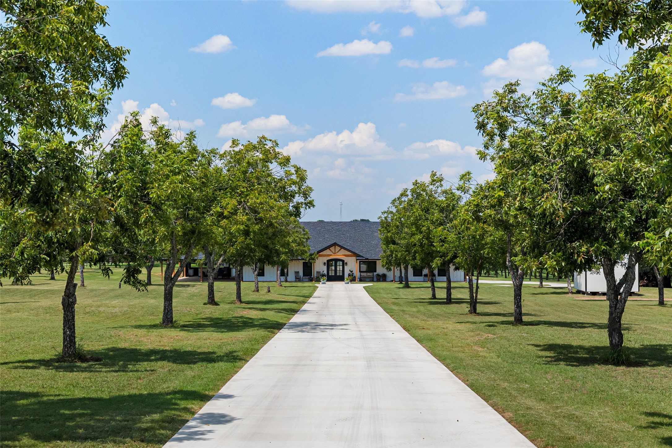 Granbury TX, 2768 Camp Crucis Court