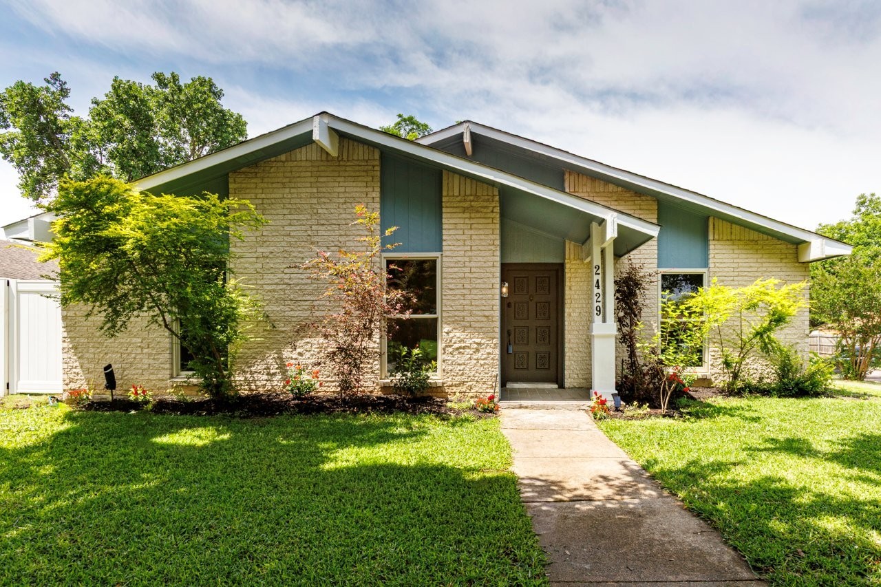 2429 Norway Drive Garland TX 75040