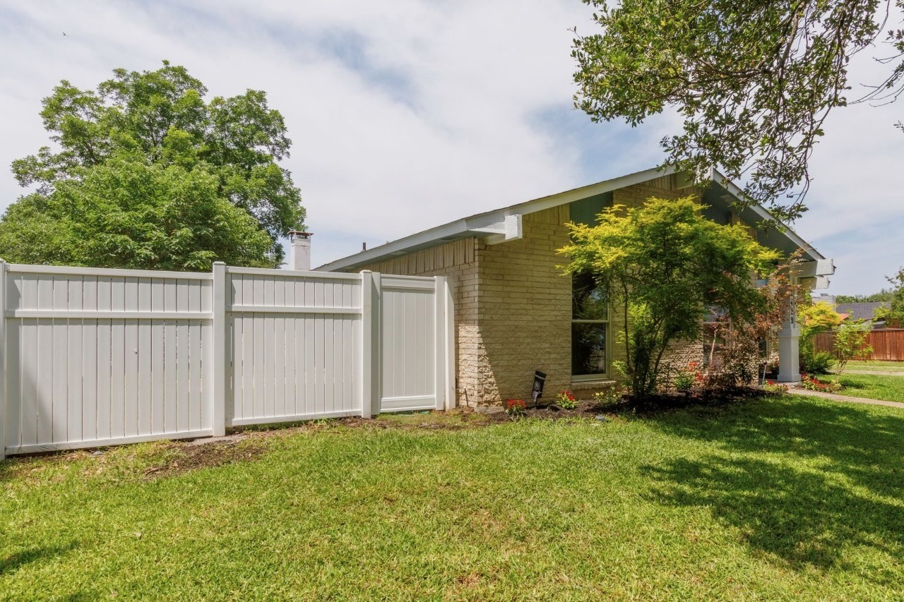 2429 Norway Drive Garland TX 75040