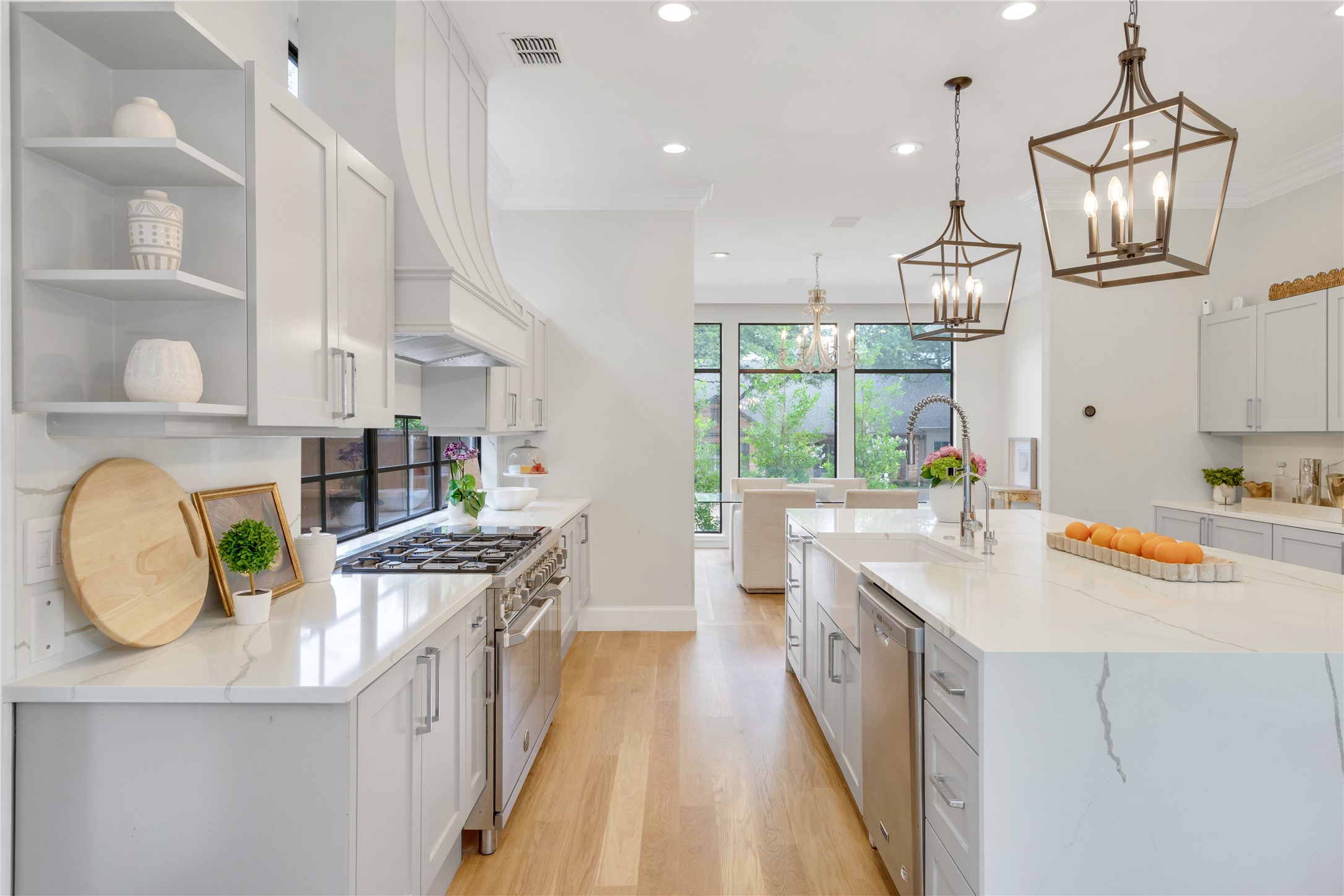3845 N Versailles Avenue Dallas TX 75209