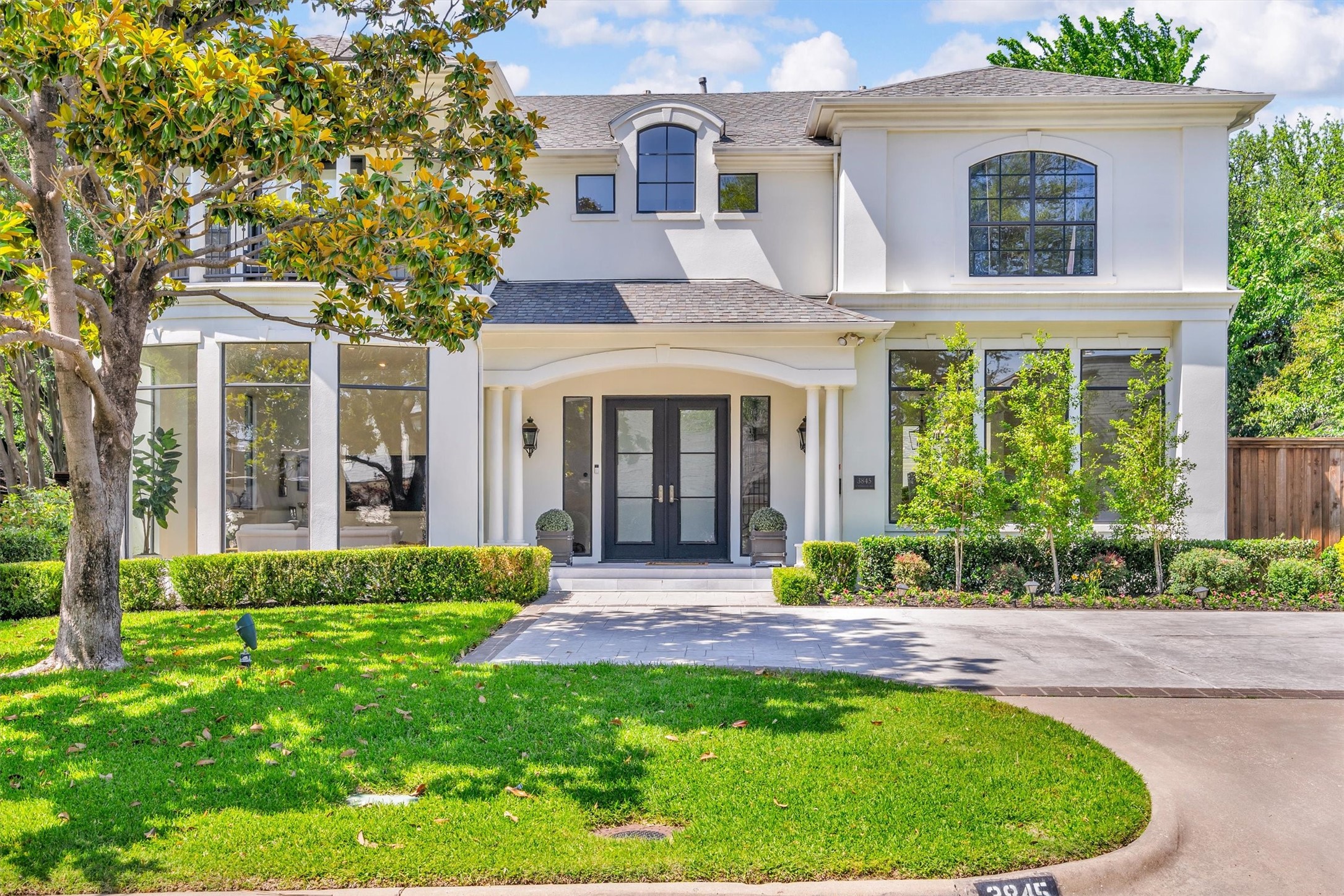 3845 N Versailles Avenue Dallas TX 75209