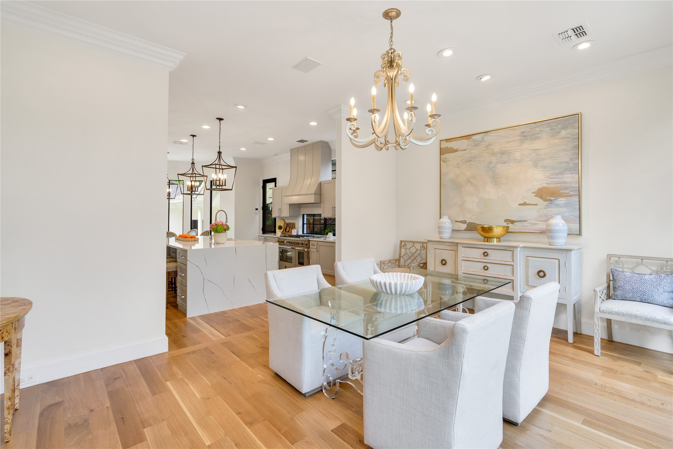 3845 N Versailles Avenue Dallas TX 75209