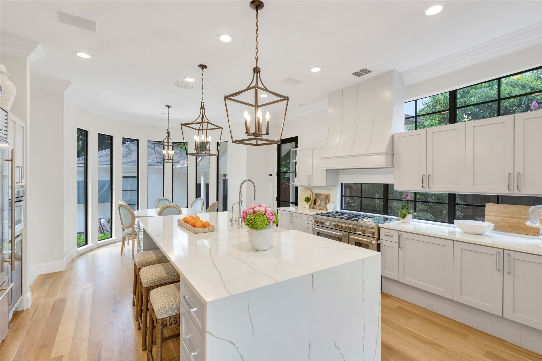 3845 N Versailles Avenue Dallas TX 75209