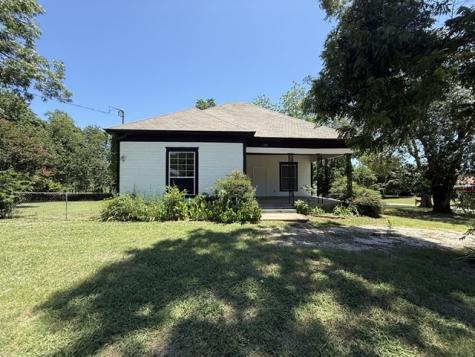 1631 W Johnson Street Denison TX 75020