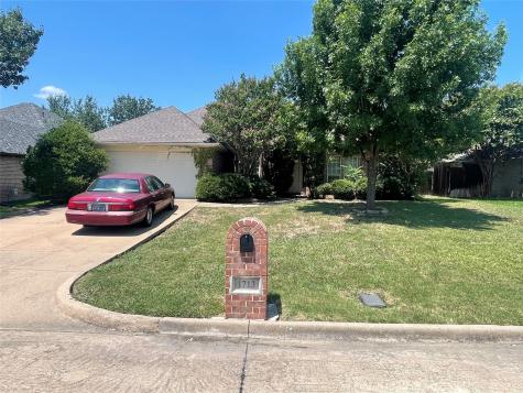 1713 Meadow Crest Lane Mansfield TX 76063