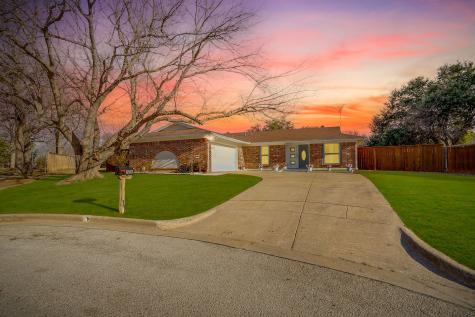 906 Cypress Court Arlington TX 76014