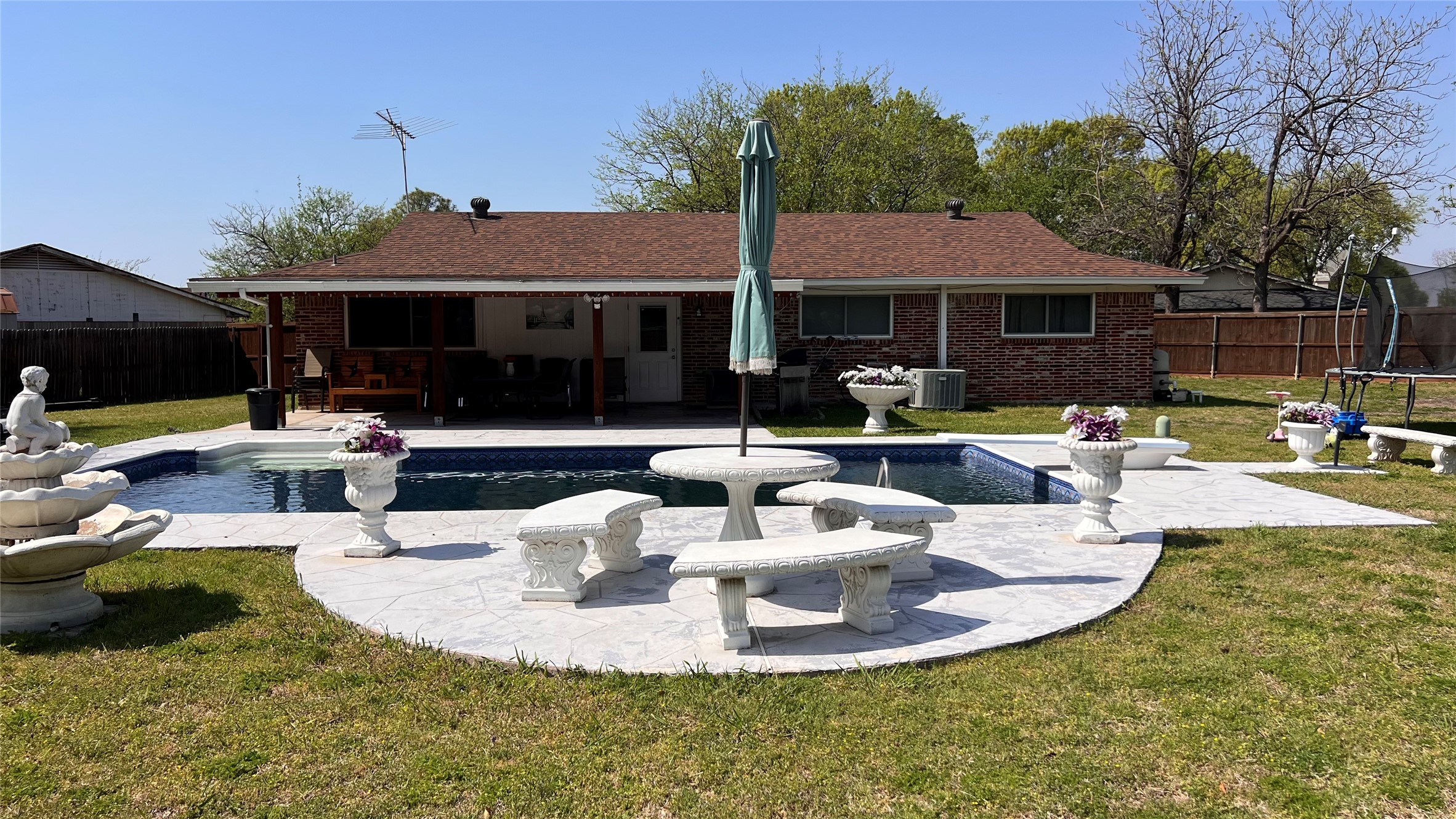 906 Cypress Court Arlington TX 76014