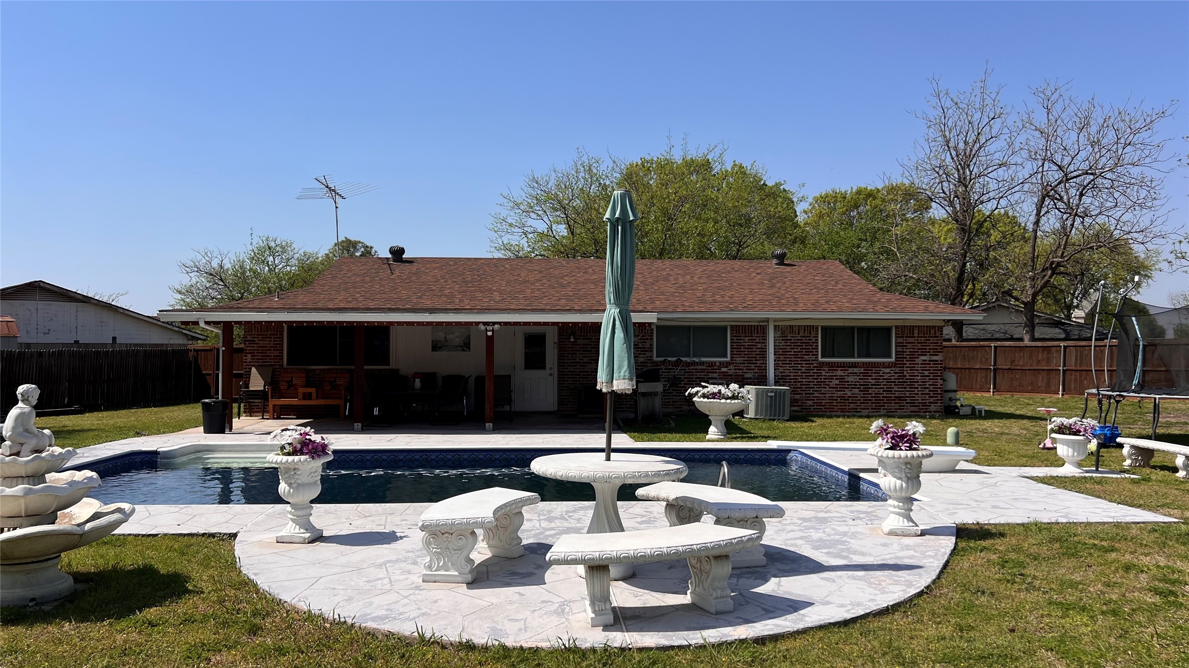 906 Cypress Court Arlington TX 76014