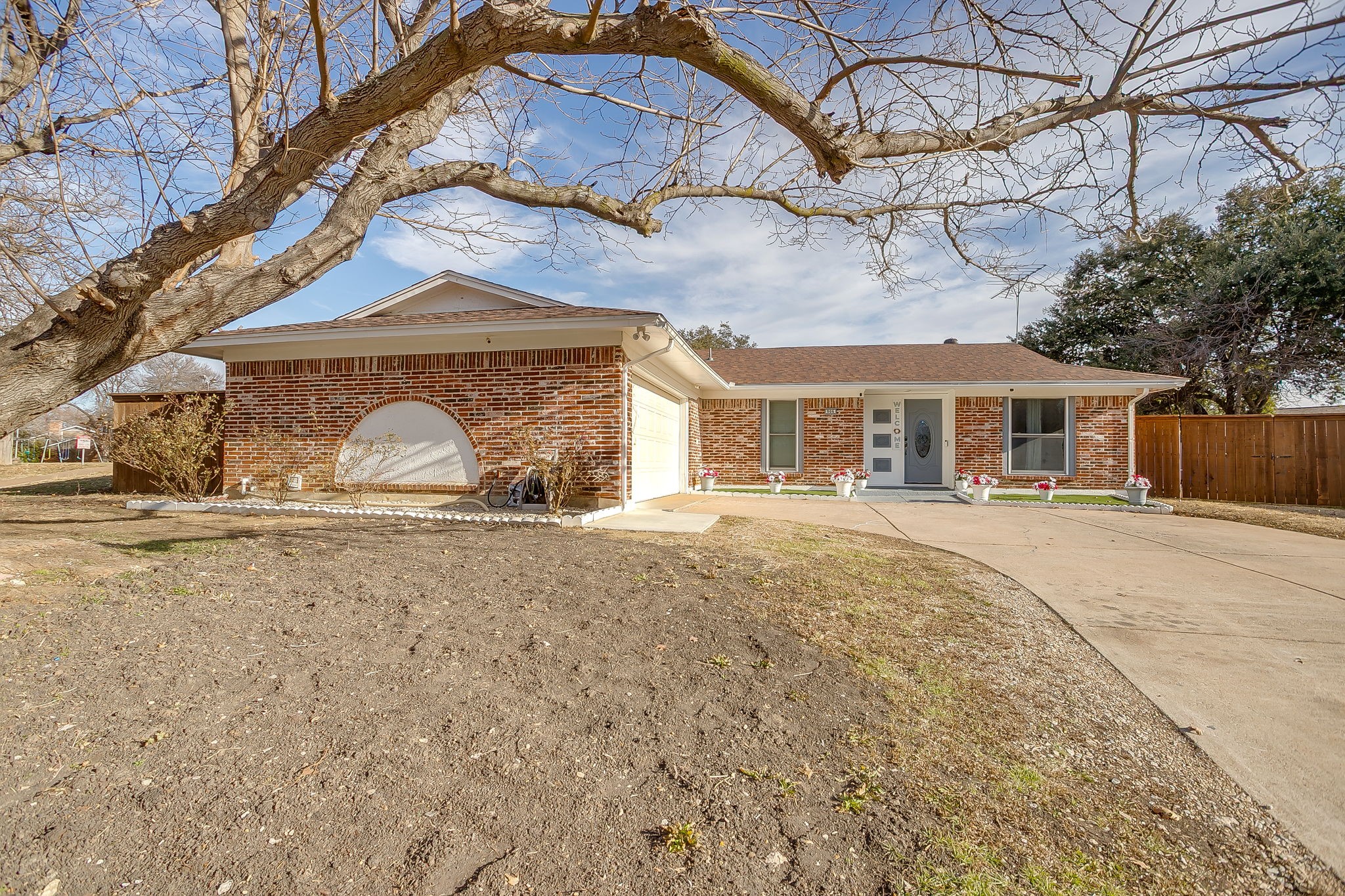 906 Cypress Court Arlington TX 76014