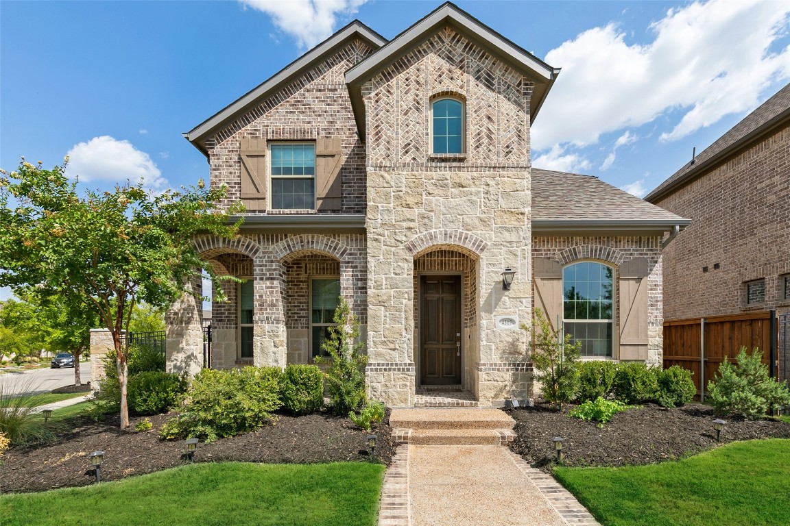 4317 Meadow Hawk Drive Arlington TX 76005