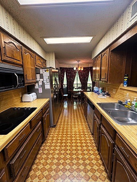 511 Linkcrest Drive Duncanville TX 75137