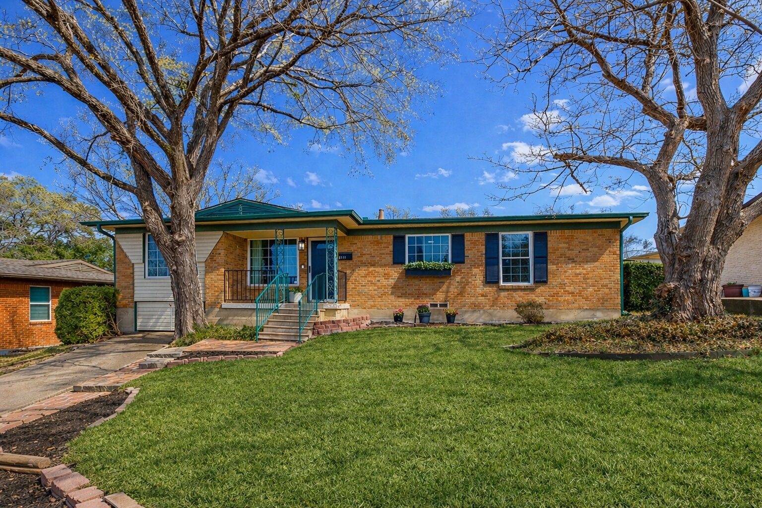 2217 Longwood Lane Dallas TX 75228