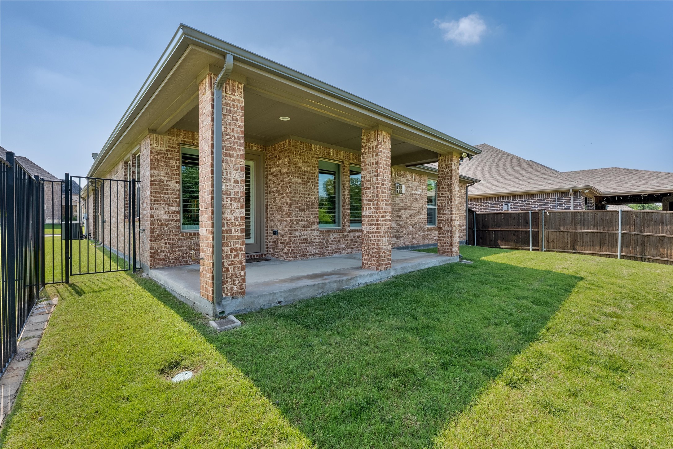 2552 Barton Creek Boulevard The Colony TX 75056