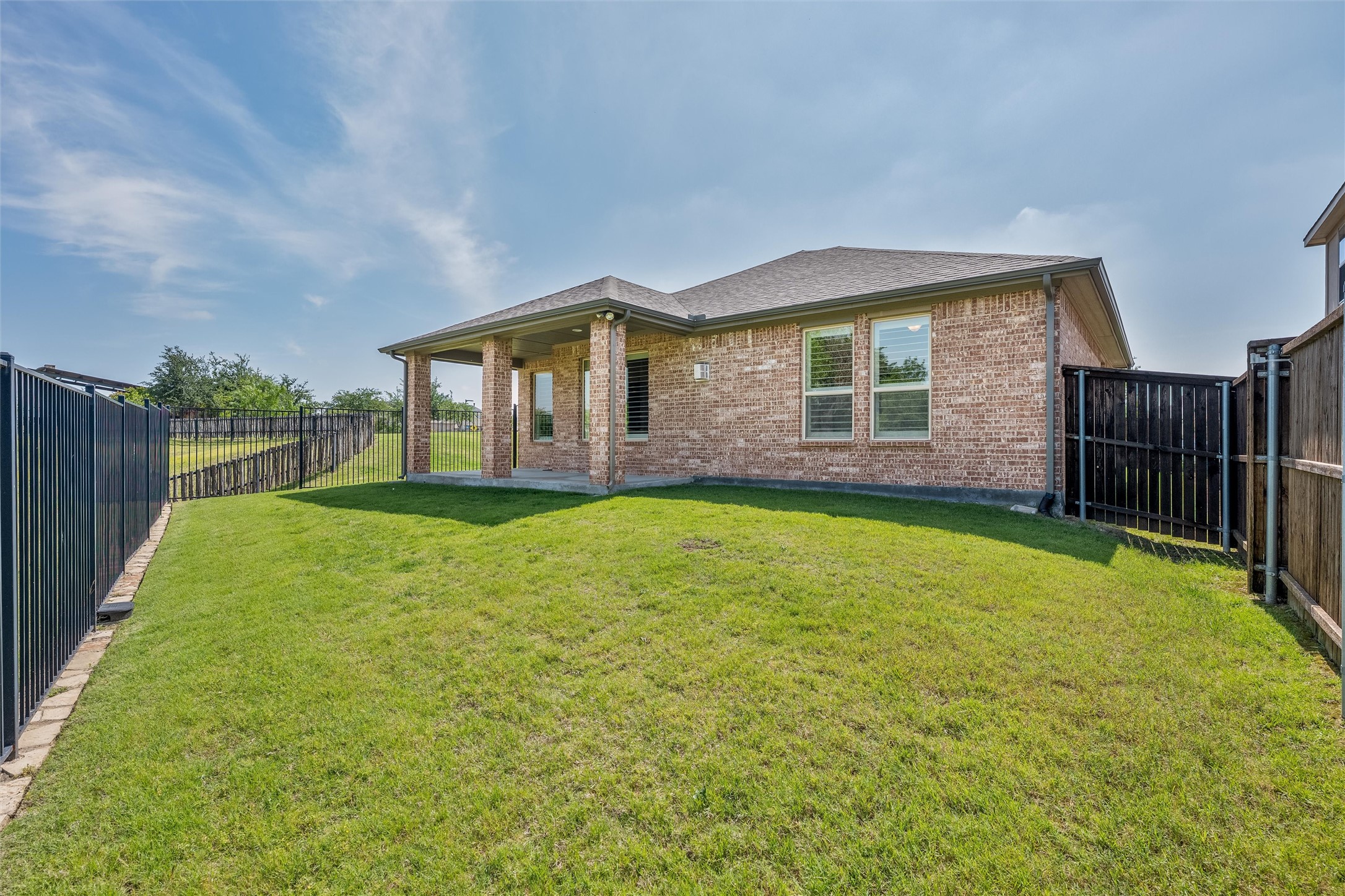 2552 Barton Creek Boulevard The Colony TX 75056