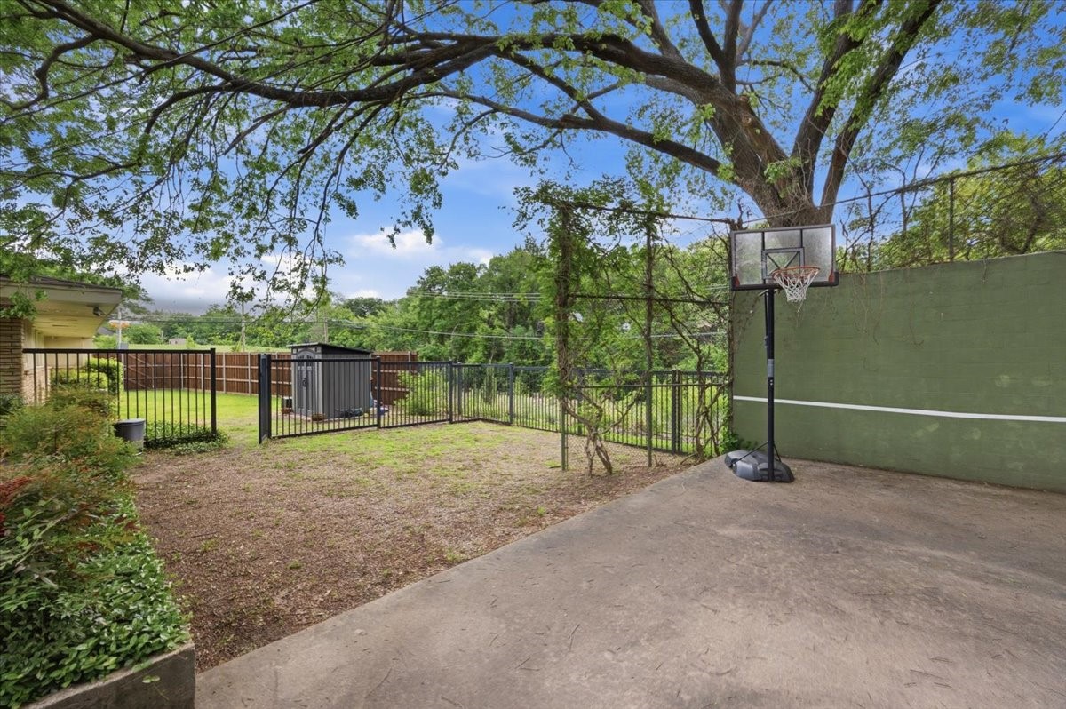 3601 Encanto Fort Worth TX 76109